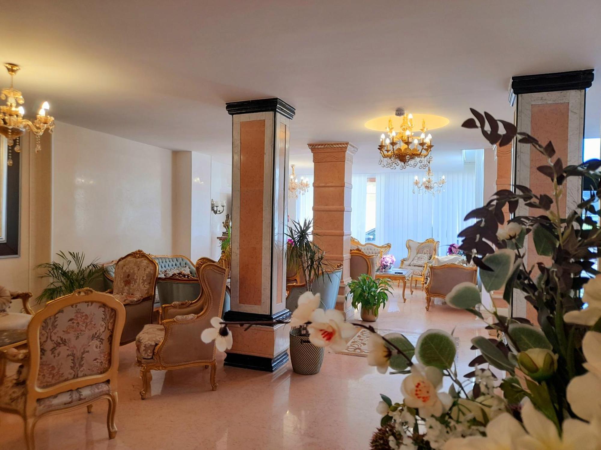 Hotel Royal